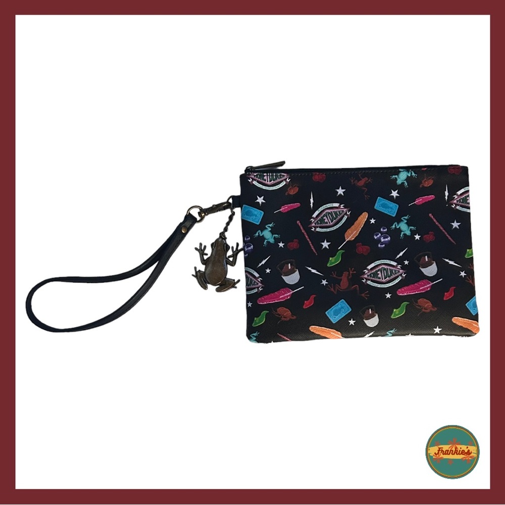 Harry Potter Zip-up Wristlet Bag with Chocolate Frog Charm